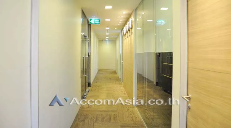 11  Office Space For Rent in Ploenchit ,Bangkok  at Q House Ploenchit Service Office AA10195